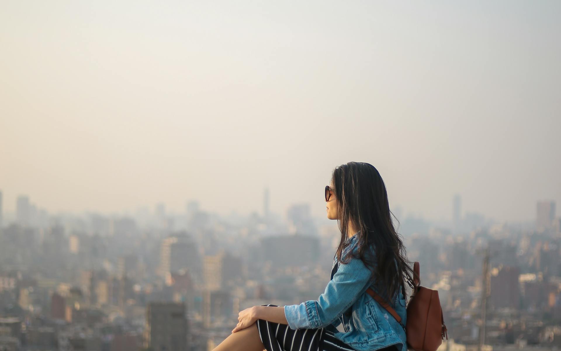 Women's fashion — dresses and tailoring, Solimot